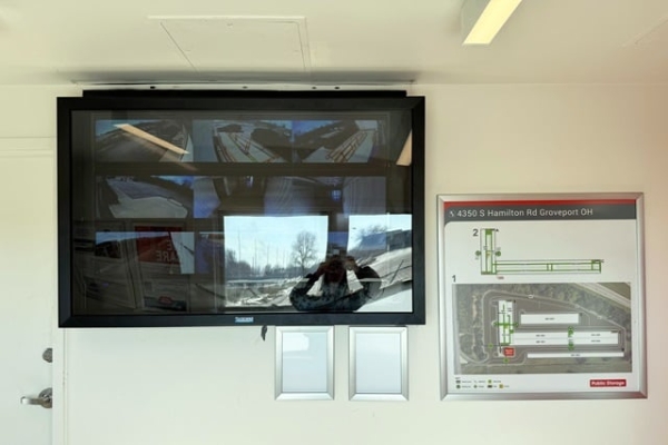 Facility photo: //images.sparefoot.com/medium/214045694016472328a.jpg