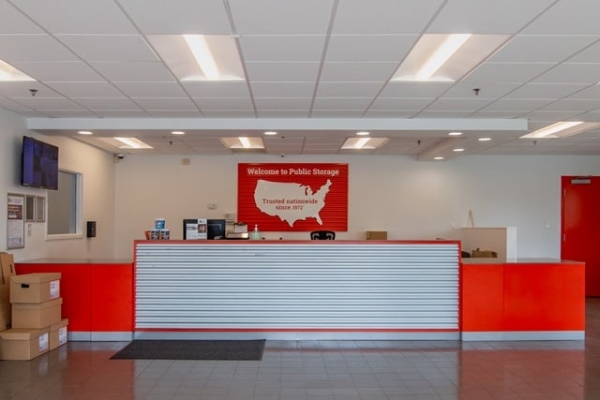 Facility photo: //images.sparefoot.com/medium/214047687a474f91827.jpg