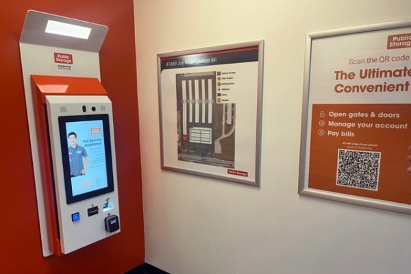 Facility photo: //images.sparefoot.com/medium/21405069285adeac899.jpg