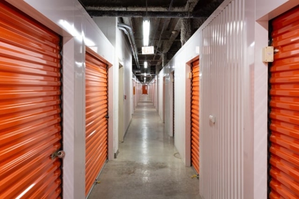 Facility photo: //images.sparefoot.com/medium/214056687a460591219.jpg