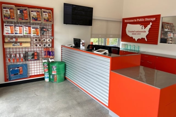 Storage Units at Public Storage - New Castle - 3801 N Dupont Parkway - 3801 Dupont Parkway