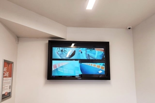 Facility photo: //images.sparefoot.com/medium/21406969419ea5cd845.jpg