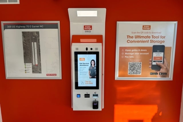 Facility photo: //images.sparefoot.com/medium/214070698f2fe136a8b.jpg