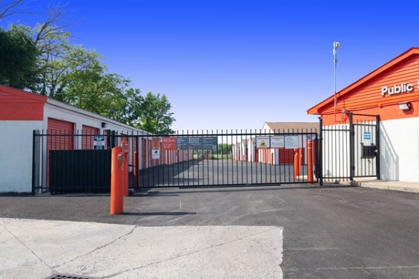 Storage Units at Public Storage - Indianapolis - 6817 W Washington St - 6817 W Washington St