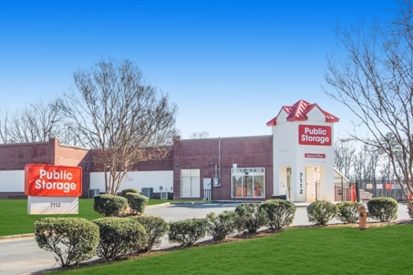 Public Storage - Charlotte - 7112 Albemarle Rd