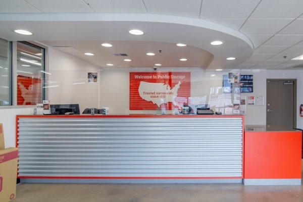 Facility photo: //images.sparefoot.com/medium/2140816878f4f46ede1.jpg