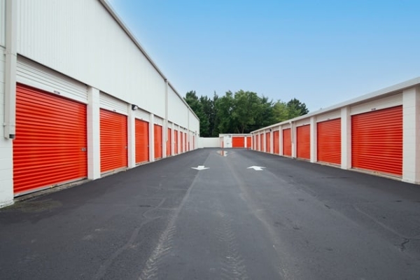 Facility photo: //images.sparefoot.com/medium/21408269f748e007603.jpg