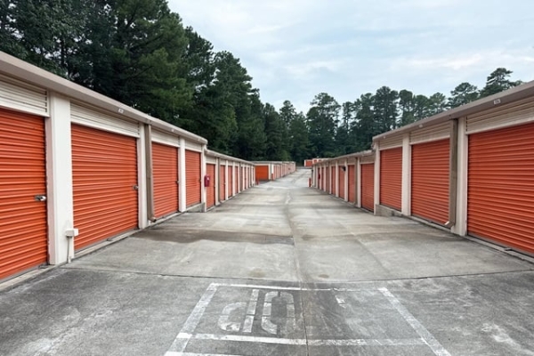 Facility photo: //images.sparefoot.com/medium/2140836936db2383d41.jpg