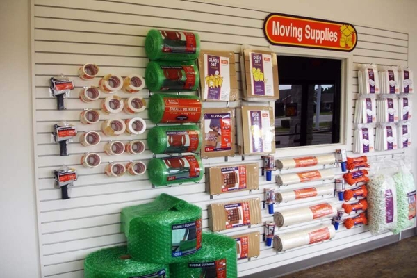 Storage Units at Public Storage - Mt Clemens - 111 S Groesbeck Hwy - 111 S Groesbeck Hwy