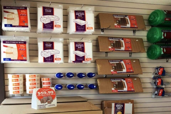 Facility photo: //images.sparefoot.com/medium/214097692466c1596bb.jpg