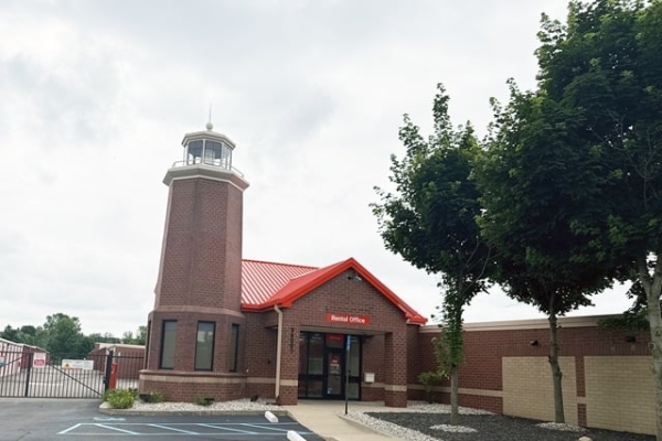Facility photo: //images.sparefoot.com/medium/2140986894a565bfe34.jpg