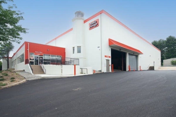 Facility photo: //images.sparefoot.com/medium/21410868ecf9a0ce36e.jpg