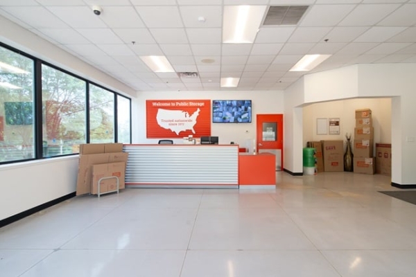 Facility photo: //images.sparefoot.com/medium/214108694e99493619d.jpg