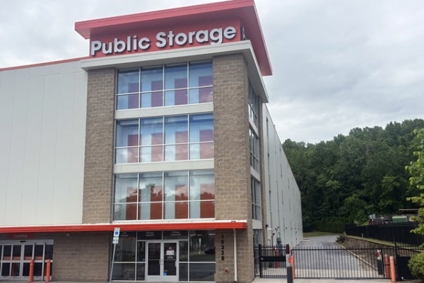 Facility photo: //images.sparefoot.com/medium/21411169f4a91e931b6.jpg
