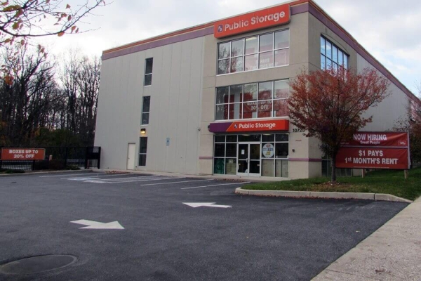Facility photo: //images.sparefoot.com/medium/214113689201c3eb5fd.jpg