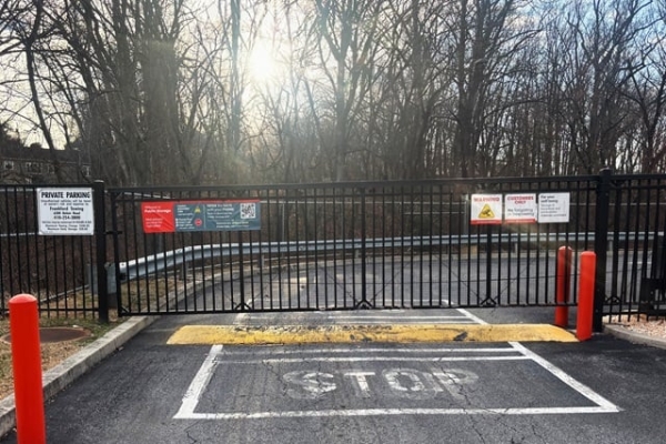 Facility photo: //images.sparefoot.com/medium/2141136a0c643bc91db.jpg