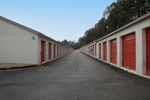Facility photo: //images.sparefoot.com/medium/2141206878f4fb27775.jpg