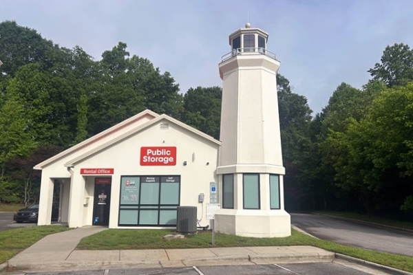 Facility photo: //images.sparefoot.com/medium/21412169076874b375f.jpg