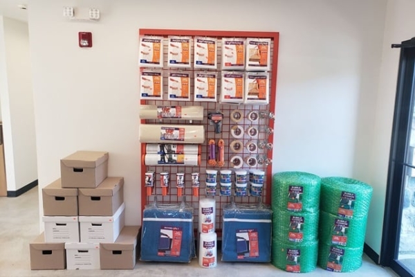 Facility photo: //images.sparefoot.com/medium/214123698200eec0cde.jpg