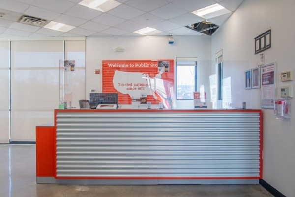 Facility photo: //images.sparefoot.com/medium/214130690cab752aa09.jpg