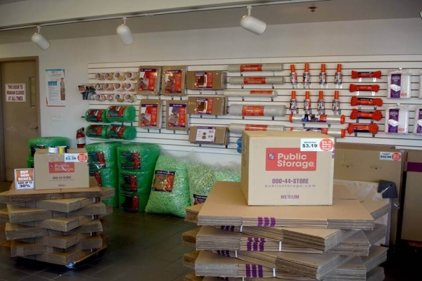 Storage Units at Public Storage - Roseville - 30340 Gratiot Ave - 30340 Gratiot Ave