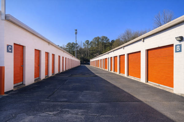 Facility photo: //images.sparefoot.com/medium/21413269f74953f1124.jpg