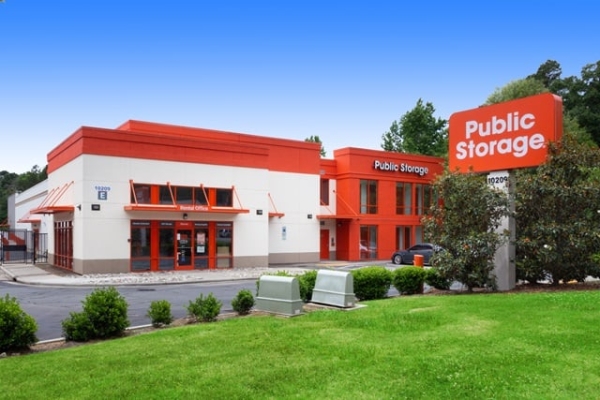 Facility photo: //images.sparefoot.com/medium/2141446890b11c46df6.jpg