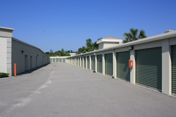 Facility photo: //images.sparefoot.com/medium/2141546936dbae9ba10.jpg