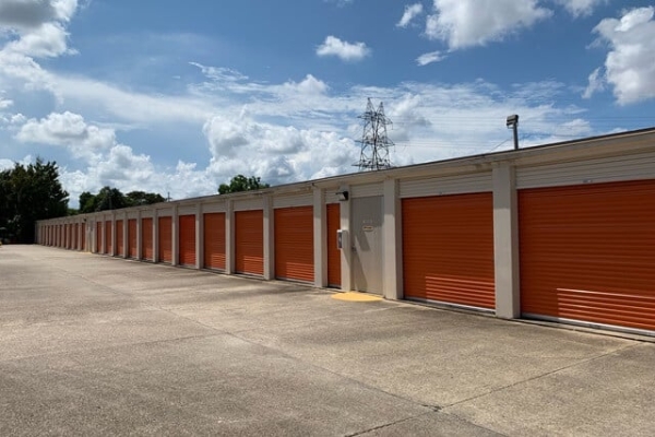 Storage Units at Public Storage - Gretna - 3000 Belle Chasse Hwy - 3000 Belle Chasse Hwy