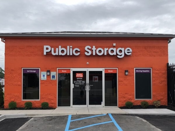 Facility photo: //images.sparefoot.com/medium/214165688e0d6c324f9.jpg
