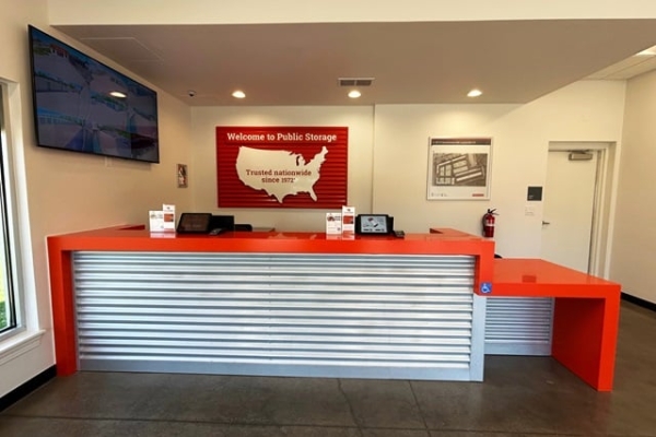 Facility photo: //images.sparefoot.com/medium/214165694954a488098.jpg