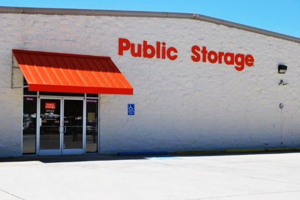 Facility photo: //images.sparefoot.com/medium/21416869f4a800922e5.jpg