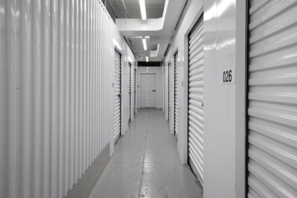 Facility photo: //images.sparefoot.com/medium/21417568a5ca5323425.jpg