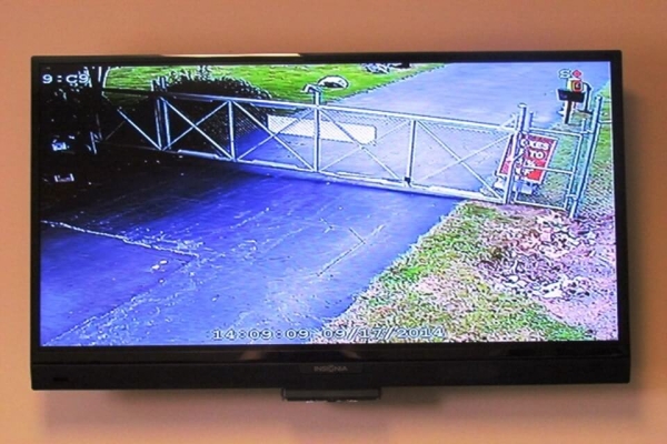 Facility photo: //images.sparefoot.com/medium/21418268ea57514fe85.jpg