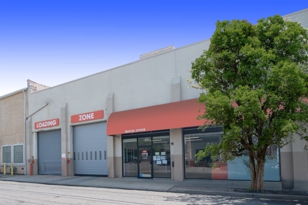 Facility photo: //images.sparefoot.com/medium/2141836883820498375.jpg