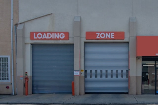 Facility photo: //images.sparefoot.com/medium/21418368838207e5f25.jpg