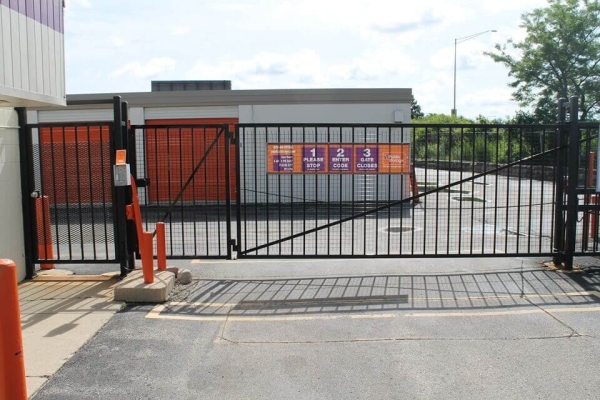 Storage Units at Public Storage - Greenfield - 4750 S 108th Street - 4750 S 108th Street