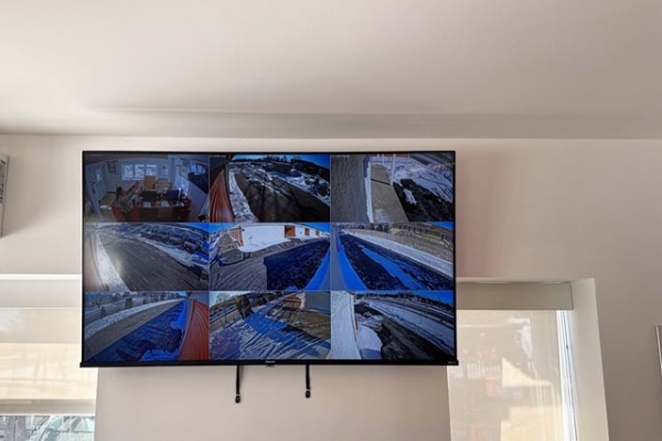 Facility photo: //images.sparefoot.com/medium/214195690a0a71c59e7.jpg