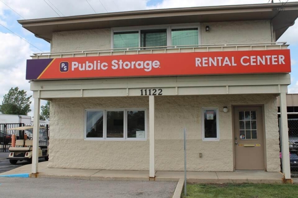 Facility photo: //images.sparefoot.com/medium/21419569f74a35eeb02.jpg
