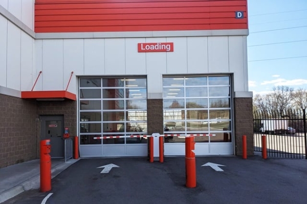 Facility photo: //images.sparefoot.com/medium/2141996908b88f43314.jpg