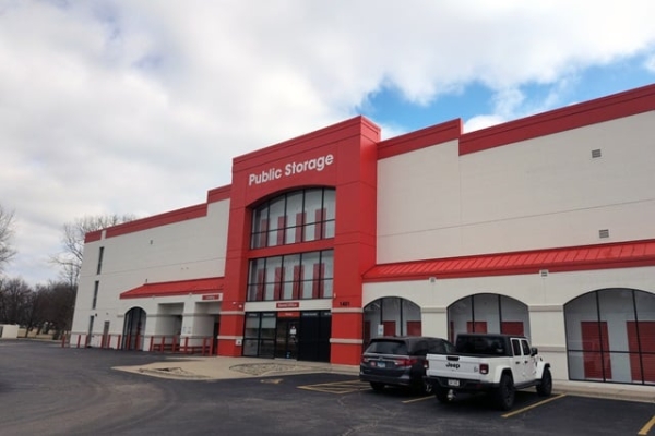 Storage Units at Public Storage - Waukegan - 1401 N Green Bay Road - 1401 N Green Bay Road