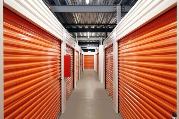 Storage Units at Public Storage - Waukegan - 1401 N Green Bay Road - 1401 N Green Bay Road