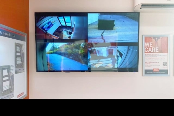 Facility photo: //images.sparefoot.com/medium/21420869401681da985.jpg