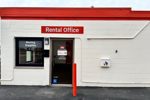 Storage Units at Public Storage - Rolling Meadows - 945 Rohlwing Road - 945 Rohlwing Road