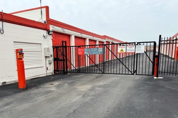 Storage Units at Public Storage - Rolling Meadows - 945 Rohlwing Road - 945 Rohlwing Road