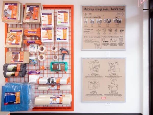 Facility photo: //images.sparefoot.com/medium/2142266a0c6a46a88d6.jpg