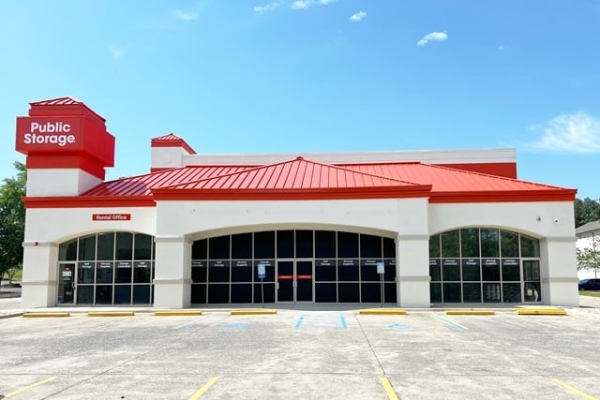 Facility photo: //images.sparefoot.com/medium/2142296878f6a451a90.jpg