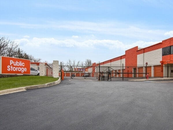 Facility photo: //images.sparefoot.com/medium/21423669f4a944370af.jpg