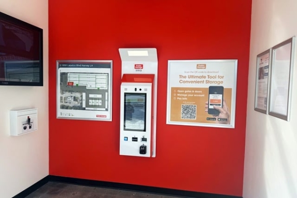 Facility photo: //images.sparefoot.com/medium/214237696260dd0747c.jpg