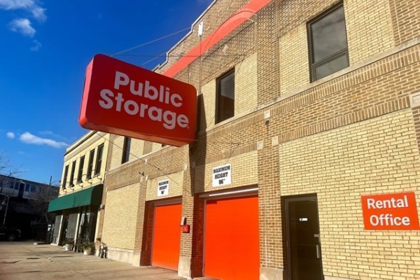 Facility photo: //images.sparefoot.com/medium/2142406894a702acfc1.jpg